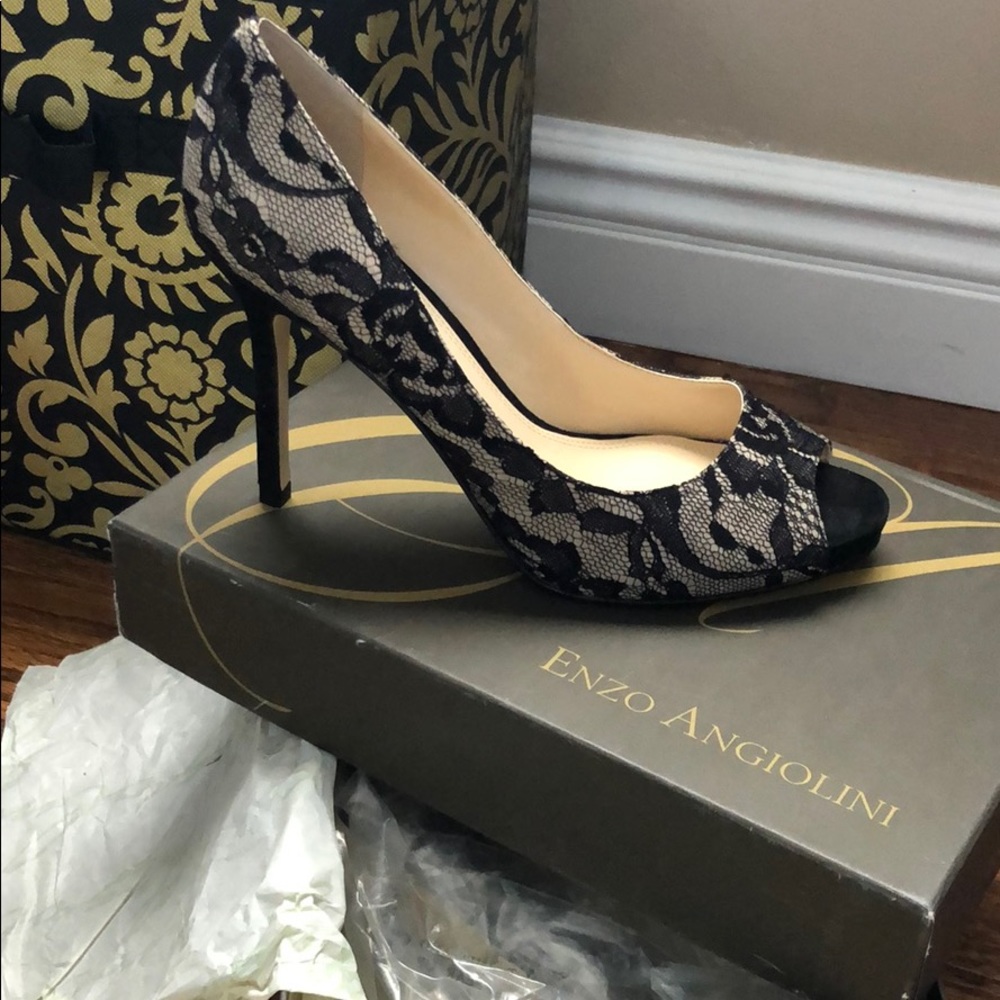 Brand new Enzo Angiolini Evening Pump